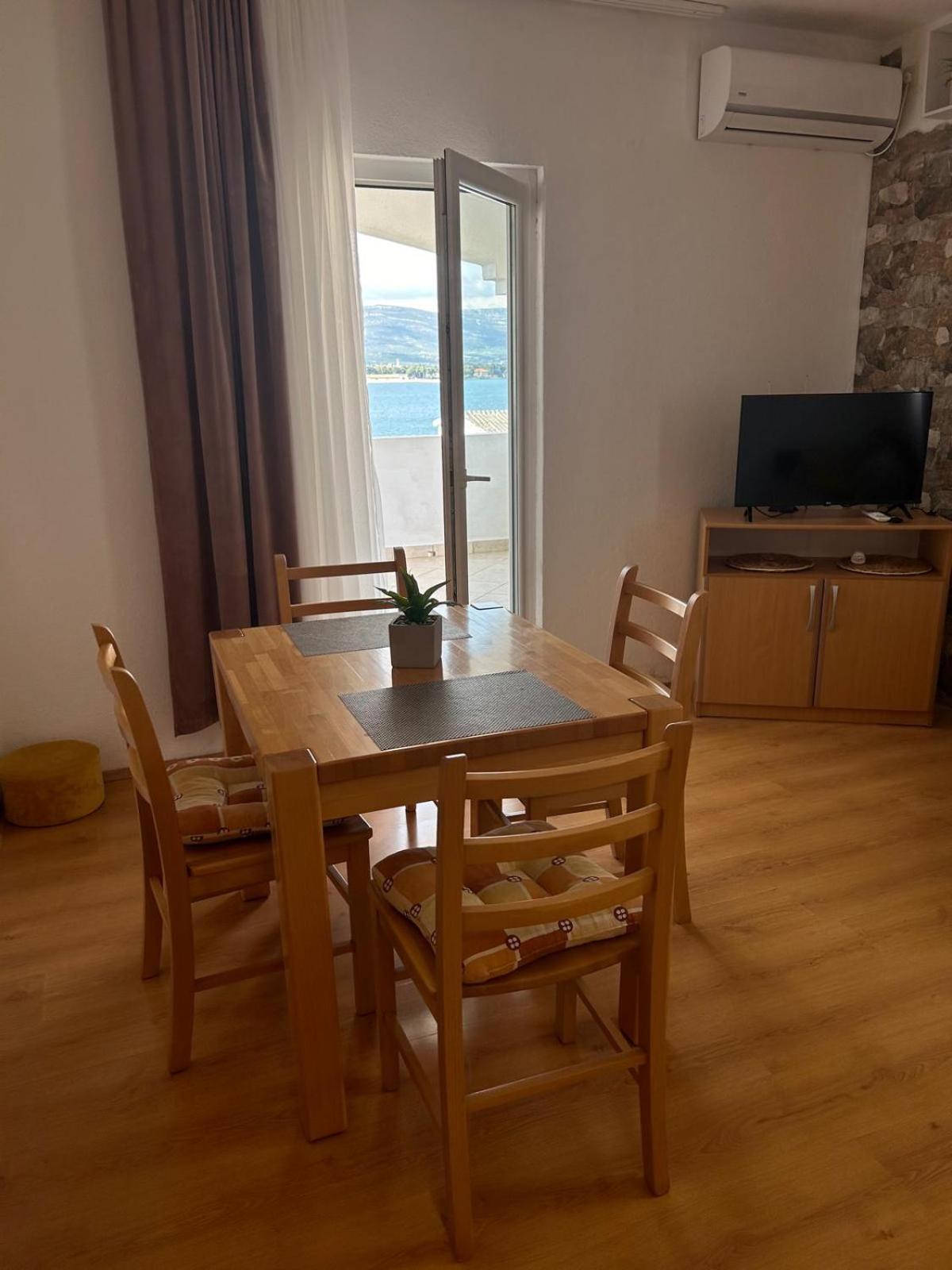 Apartmani Grgic Trogir Exteriör bild