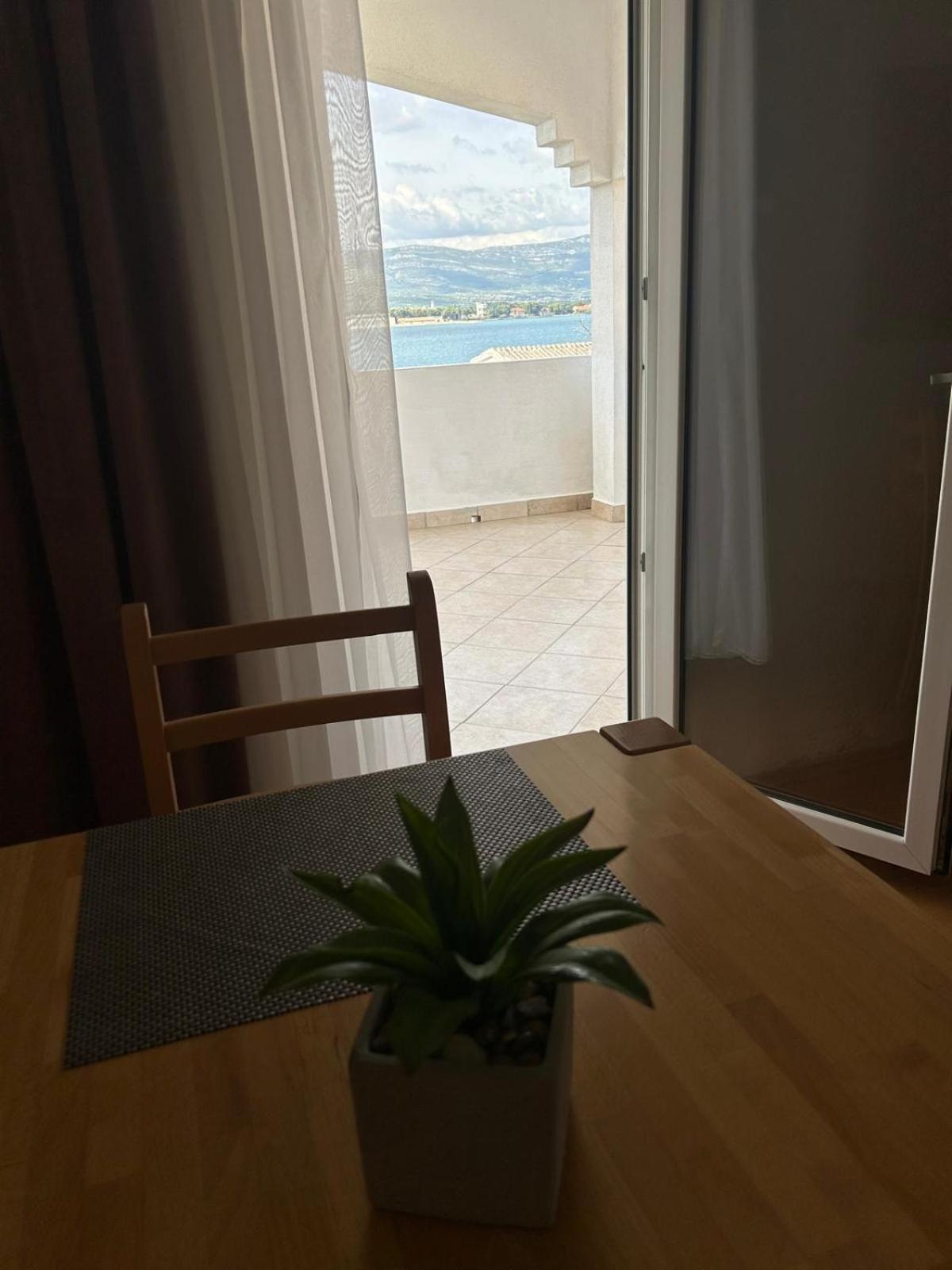 Apartmani Grgic Trogir Exteriör bild