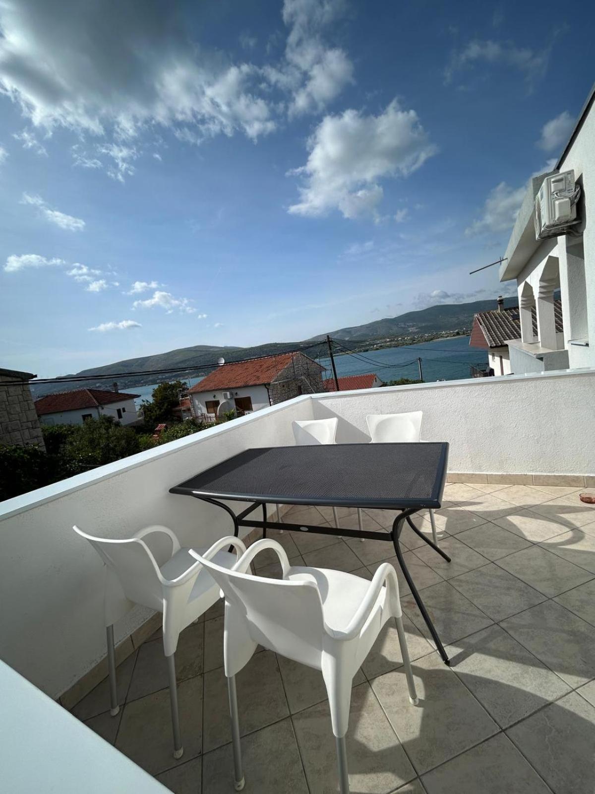 Apartmani Grgic Trogir Exteriör bild