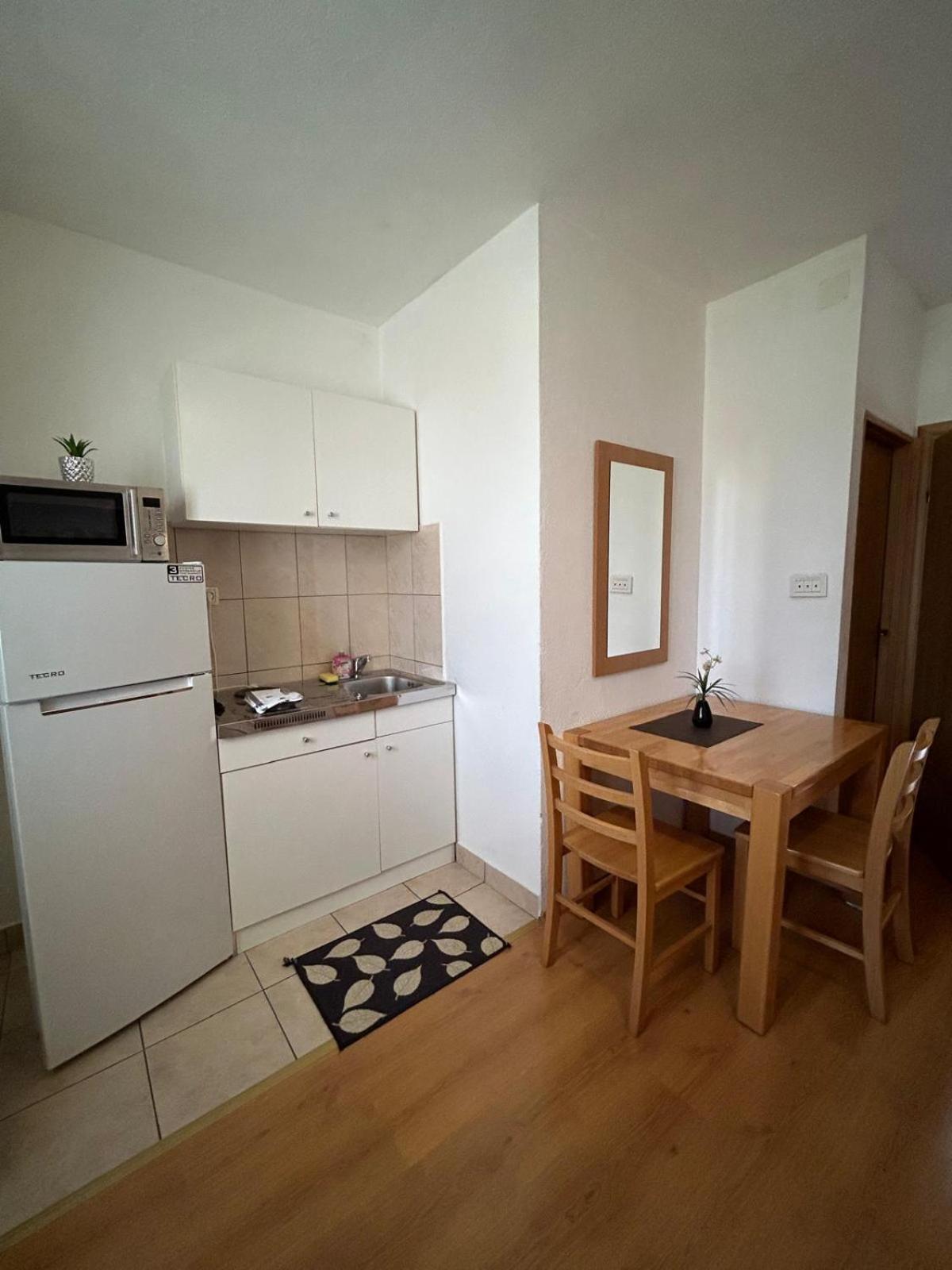 Apartmani Grgic Trogir Exteriör bild
